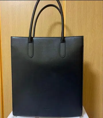 MALTA 토트백 세로형 A4 자립 손잡이 소가죽 바디 PU 가죽 발수