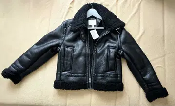 블랙 가죽 자켓 숏 기장