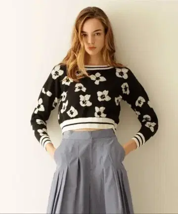 그레이스 콘티넨탈 자카드 플라워 니트 숏 36