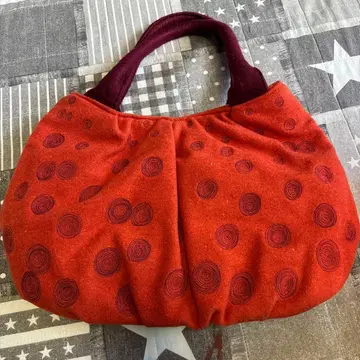 Sybilla 자수 디자인 토트백