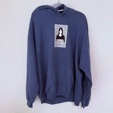 KYNE 'KIYONAGA&CO.' HOODIE - BLUE