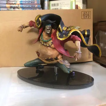 원피스 티치 검은 수염 피규어