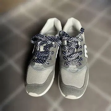 moz 레이스업 에어 밑창 스니커즈 24.5cm