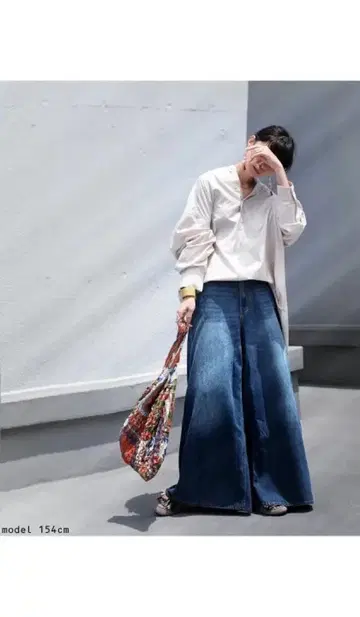 안티카 새상품급 하자품 인기 롱셀러 완판템 데님 변형 팬츠