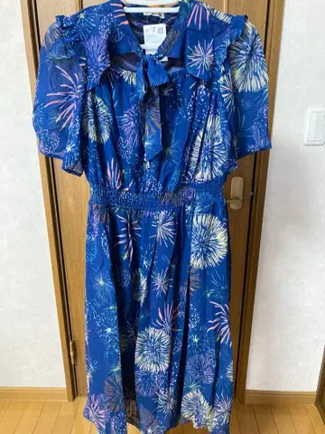 엑시즈팜 불꽃놀이 패턴 원피스 네이비 택 포함 미사용 새상품