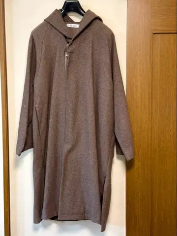 Jih Nunu 브라운 후드 부착 롱 코트