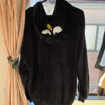 플리스 후드 부착 룸웨어 블랙