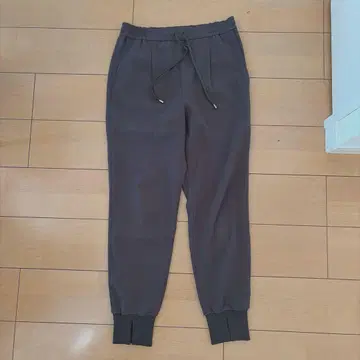 PLST 다크 그레이 조거 팬츠