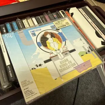 ASIAN KUNG-FU GENERATION