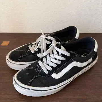 Vans 스웨이드 블랙 화이트 스니커즈