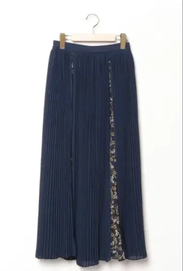 [새상품급] CLANE 꽃무늬 플리츠 스커트