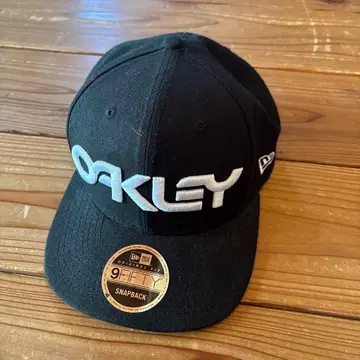 OAKLEY 9FIFTY 블랙 스냅백 캡