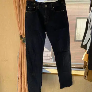 다크 블루 슬림 핏 데님