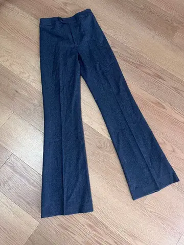 다크 그레이 센터 프레스 슬랙스