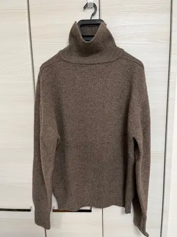 HERILL 블랙 쉽 터틀넥 니트 스웨터 사이즈 1