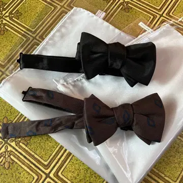 고급스러운 보타이 블랙 패턴 실크 손수건 세트 신랑