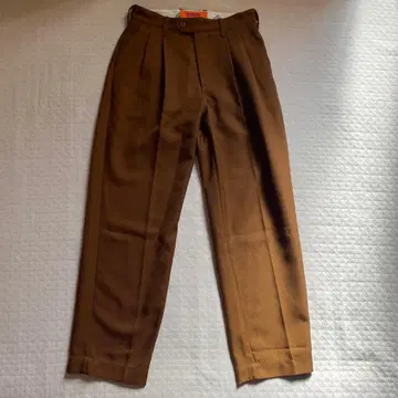 UNIVERSAL OVERALL 브라운 센터 프레스 플리츠 슬랙스