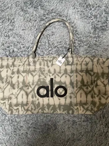 Alo Yoga 토트백 미사용 새상품