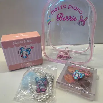 Mezzo Piano Berrie 아이섀도우 & 클리어 케이스 세트