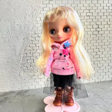 미디 브라이스 커스텀 미디 브라이스 아웃핏 작가