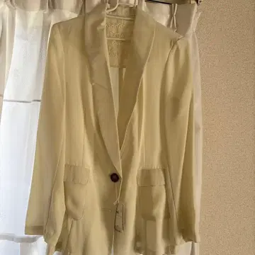 아이보리 테일러드 자켓