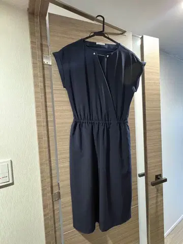 a.v.v standard 네이비 반팔 원피스