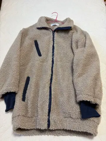 베이지 플리스 자켓