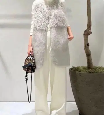 알아바일 인조 모피 콤비 니트 베스트 그레이