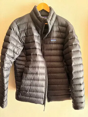 최근 모델 파타고니아 다운 스웨터 22년제 L 새상품급 블랙 검정