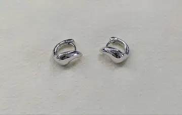 마리아 블랙 귀걸이 오슬로