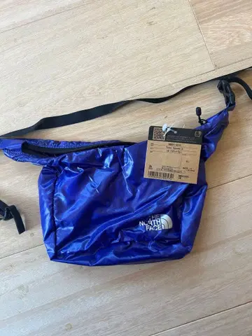 THE NORTH FACE 바디백 보라색