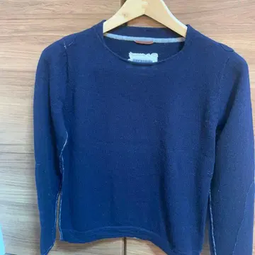 네이비 크루넥 긴팔 니트