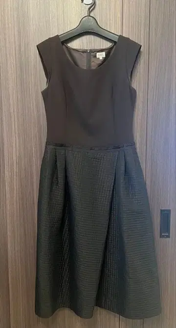 FOXEY 슬리브리스 원피스 40