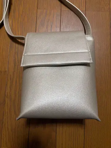실버 숄더백 소형