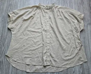 북유럽 생활 잡화점 [반짝임, 윤기를 입다] 개더 소매 블라우스 베이지