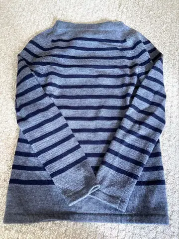 YURI PARK 유리 파크 보더 니트