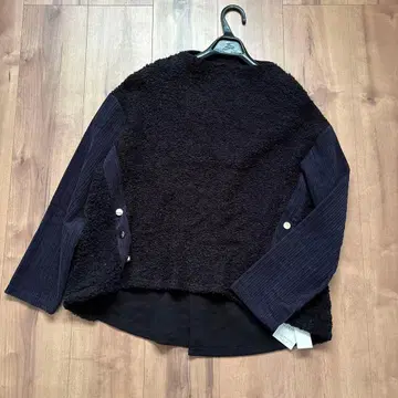 새상품 개럴개런트 상의 긴팔 니트 이소재