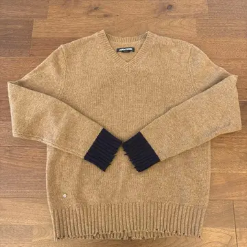 [ 사이즈 XS ] ZADIG & VOLTAIRE 베이지 V넥 니트