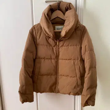 로페 턱 스탠드 숏 다운 38 카멜