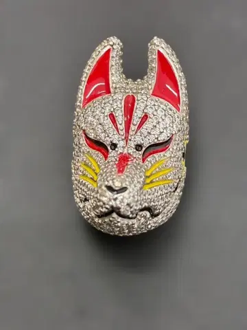 AVALANCHE 아발란체 여우 가면 탑