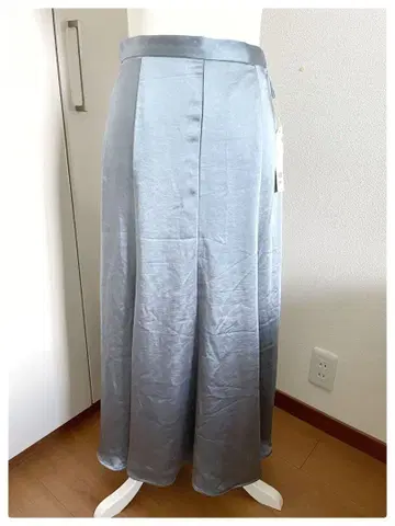 [ 미사용 새상품 ] 로페피크닉 새틴 스커트