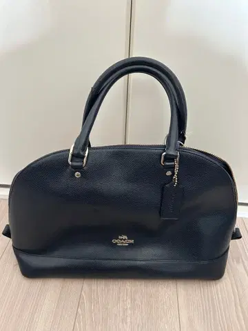 블랙 가죽 토트백