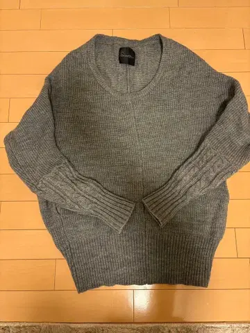 어반 리서치 로쏘 알파카 혼방 니트 그레이 케이블 짜임 rosso