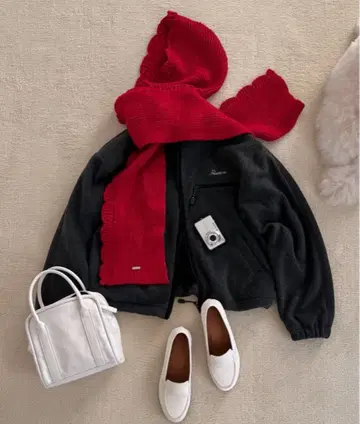 [ 택 포함 미사용 새상품 ] giunon 2 way 스캘럽 후드 머플러