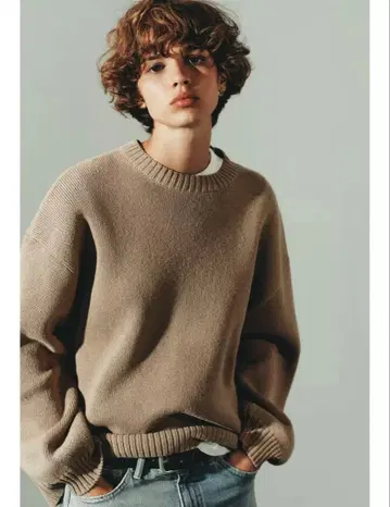 ZARA 오버 사이즈 니트 스웨터