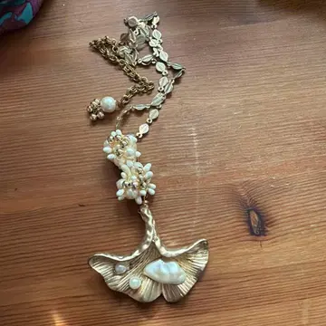 초콜릿 캠벨 골드톤 잎사귀 모양 목걸이