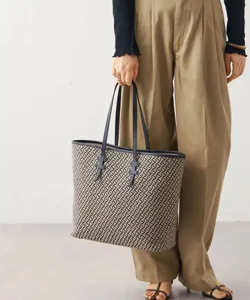 IACUCCI 모노그랑마 L JACQUARD/RUGA