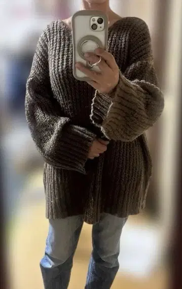 오버 니트 브라운