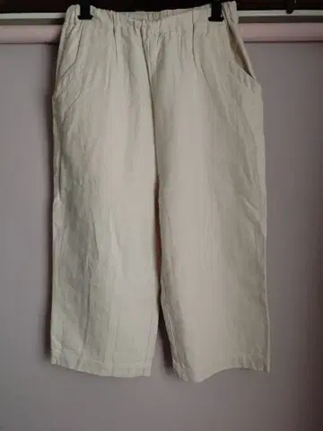 크림색 캐주얼 팬츠