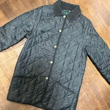 스코틀랜드제 블랙 퀼팅 자켓 MACKINTOSH